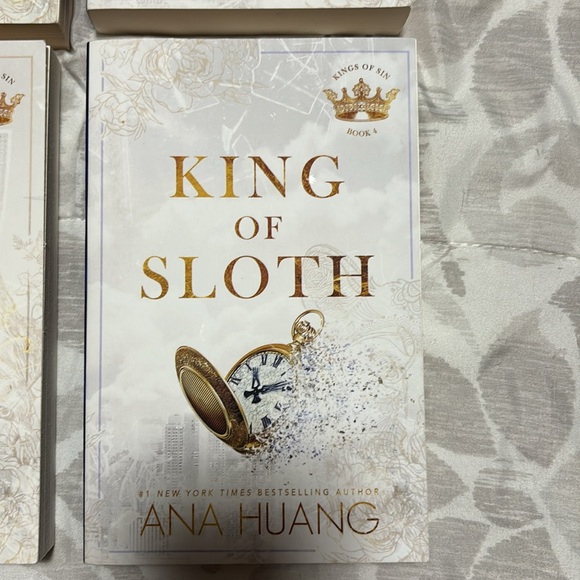 Book 1, 2, 3 and Book 4 from King of Sin series - Picture 5 of 5